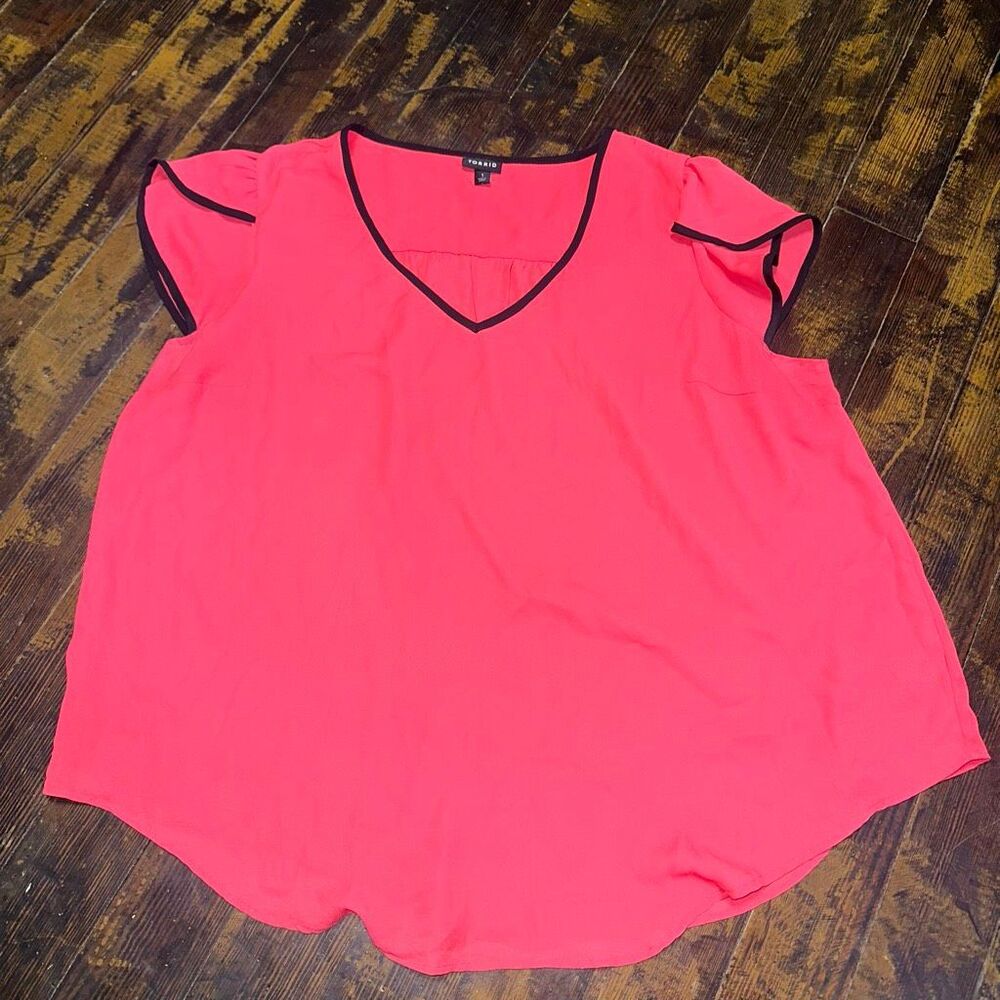 Torrid 1x flowy tulip sleeve pink boho black trim v-neck blouse